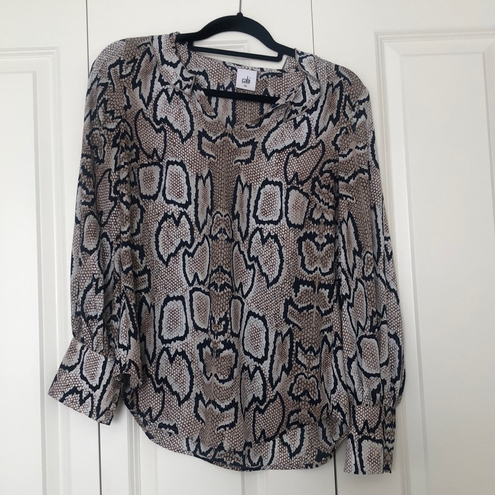 Beautiful brand new Cabi snakeskin print blouse